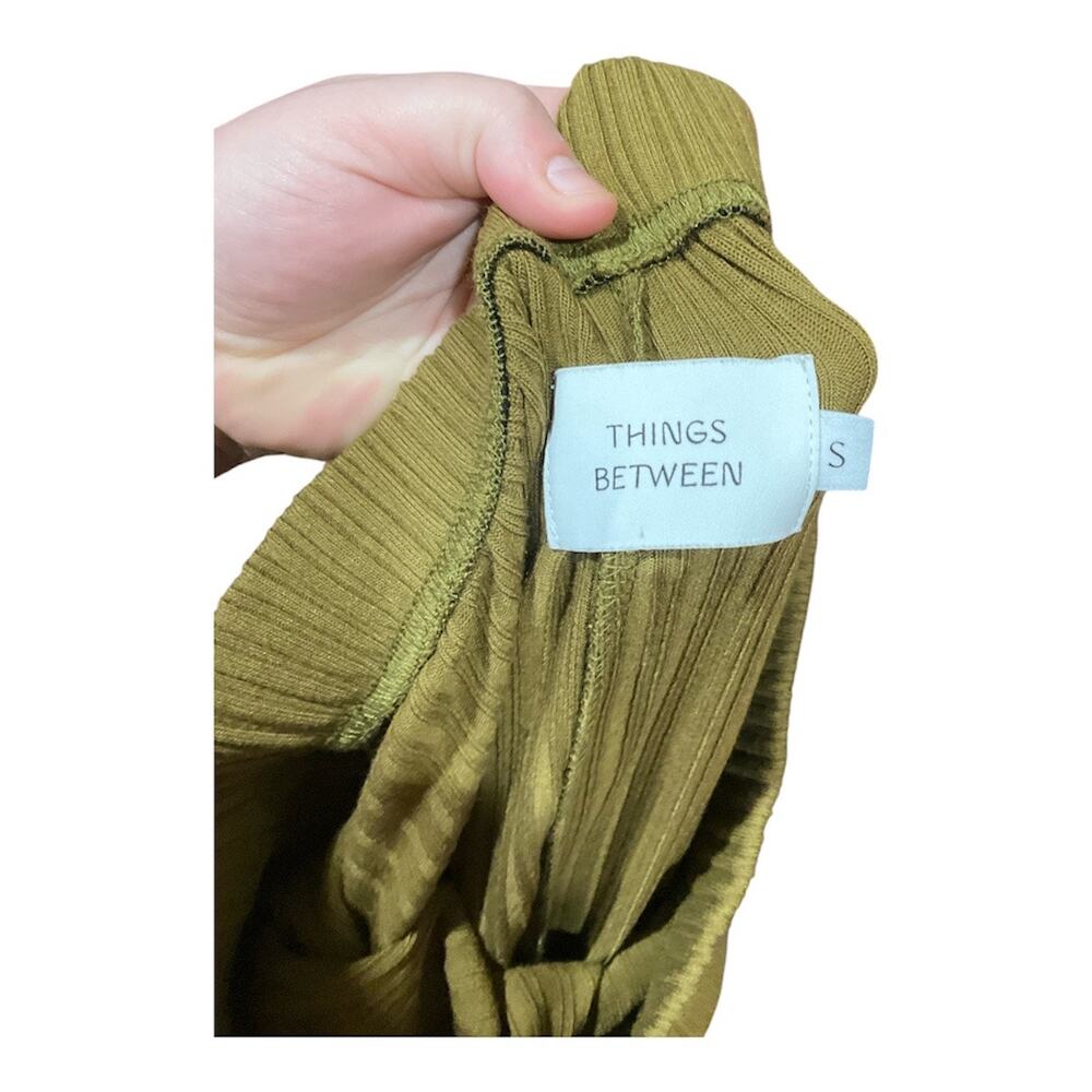 Things Between Pants Small - Picture 3 of 3
